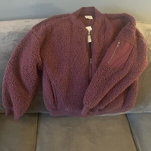 Cozy Bomber
***Never Worn***
Tags still on
Wine/Burgundy